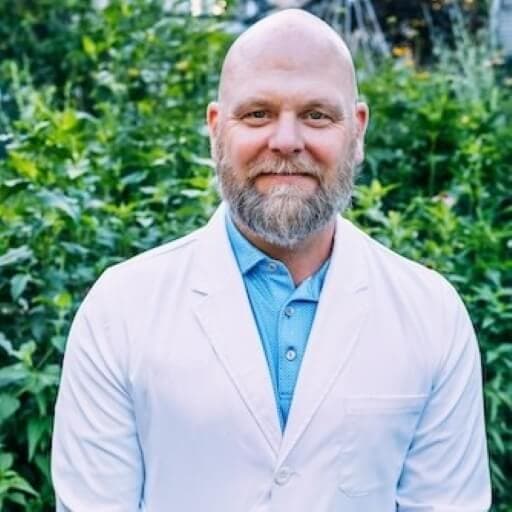 Photo of Dr. Seth Vredenburg