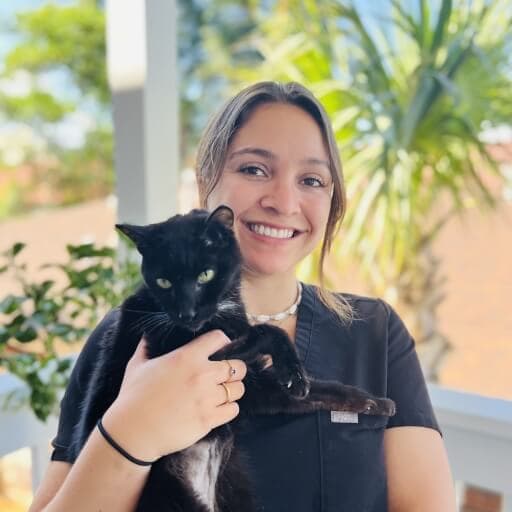 Dr. Amira Guerrero